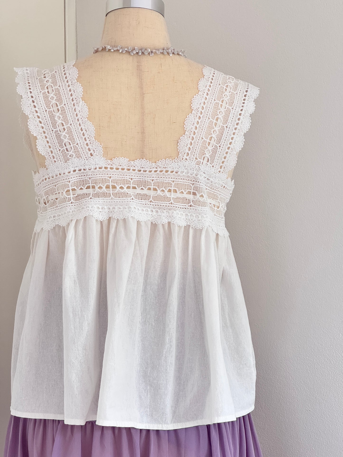 LACE EMBROIDERED FLOWY VICTORIAN TOP