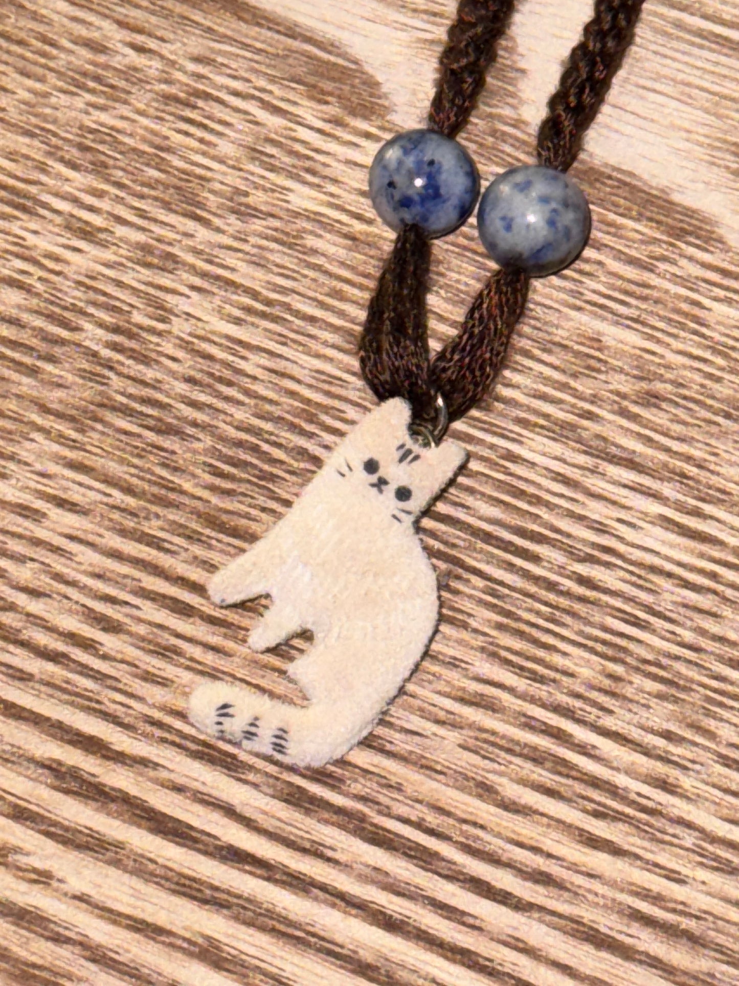 FLOCKED TABBY CAT PENDANT  WITH WOVEN YARN NECKLACE