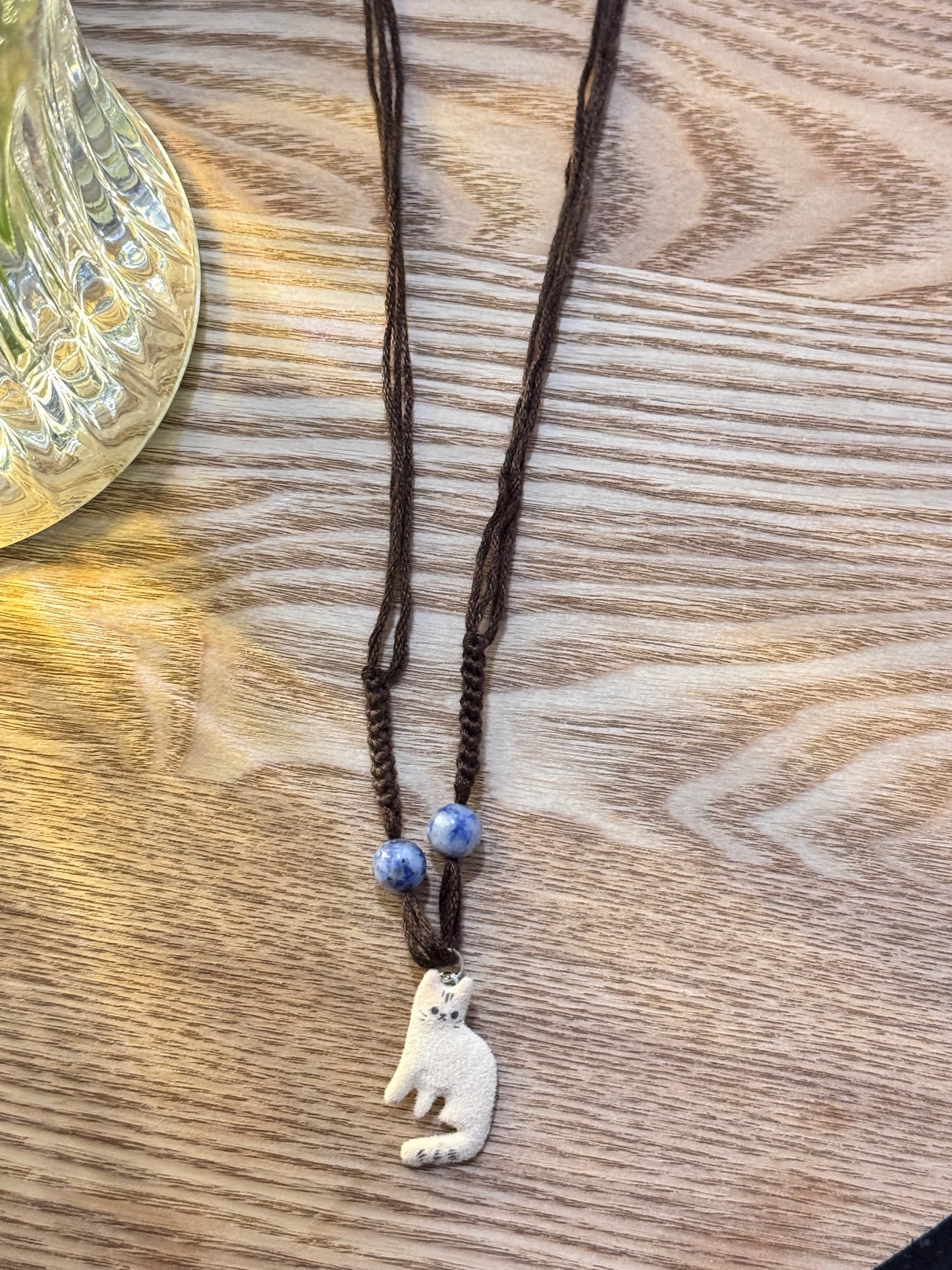 FLOCKED TABBY CAT PENDANT  WITH WOVEN YARN NECKLACE