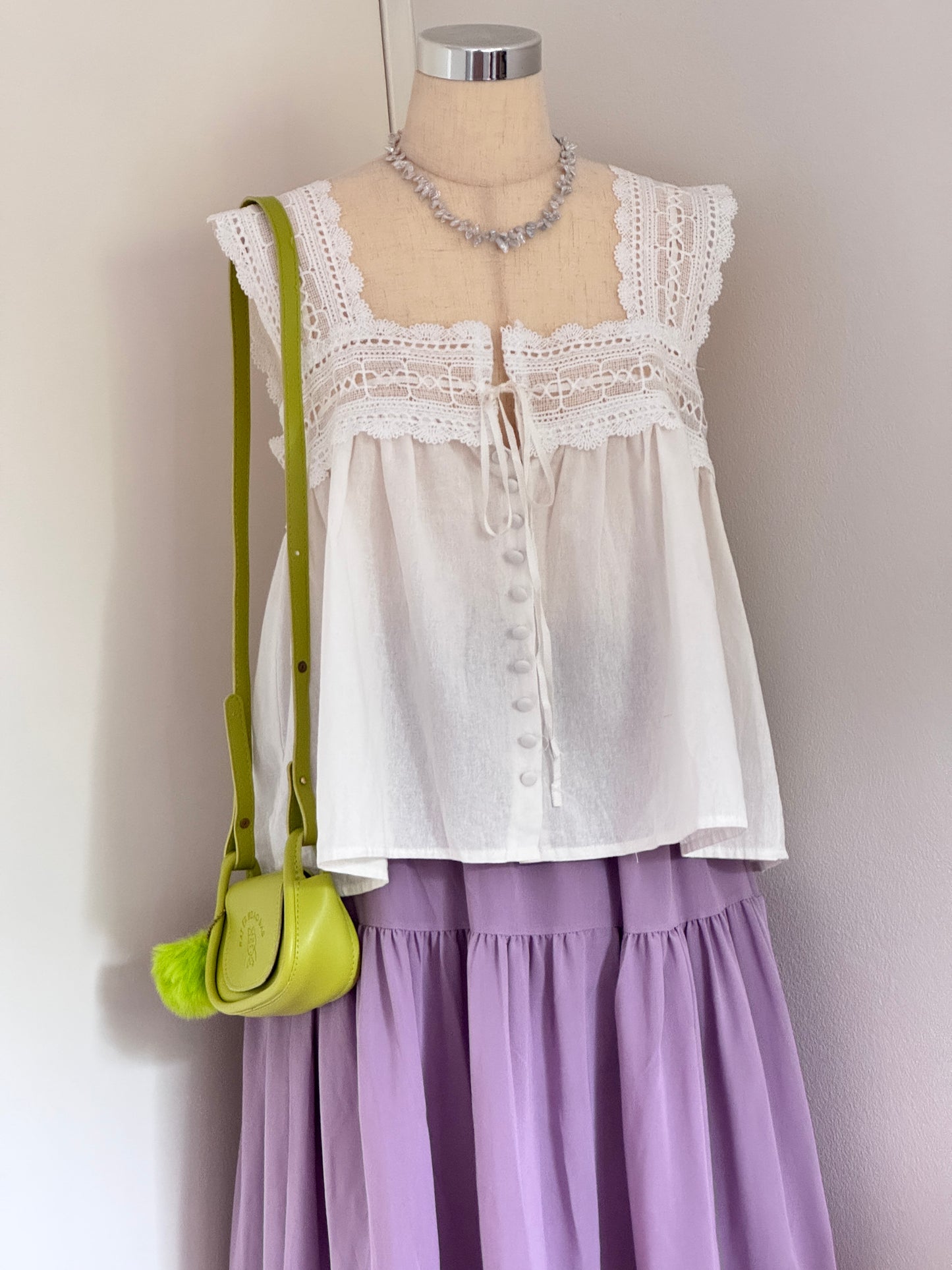 LACE EMBROIDERED FLOWY VICTORIAN TOP