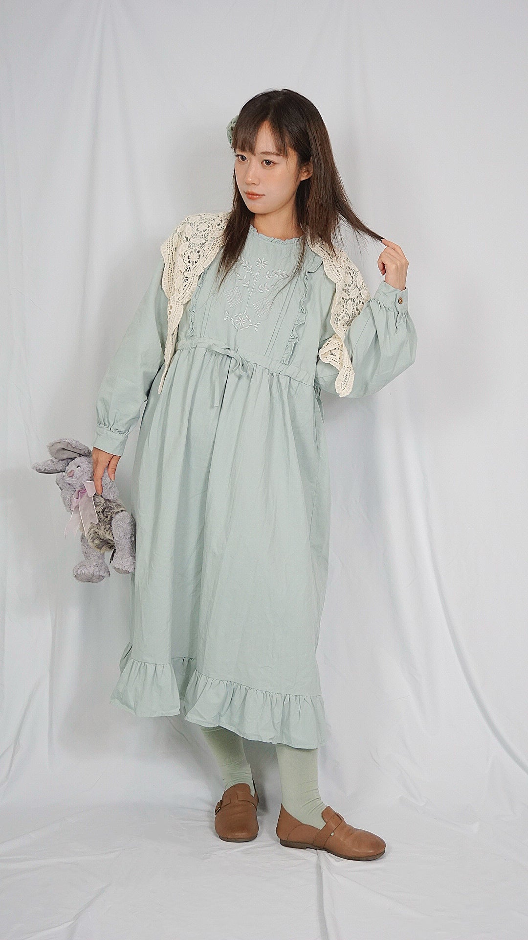 Vintage-Inspired Ruffle Midi Dress- Mint(Lace crochet shawl is included)